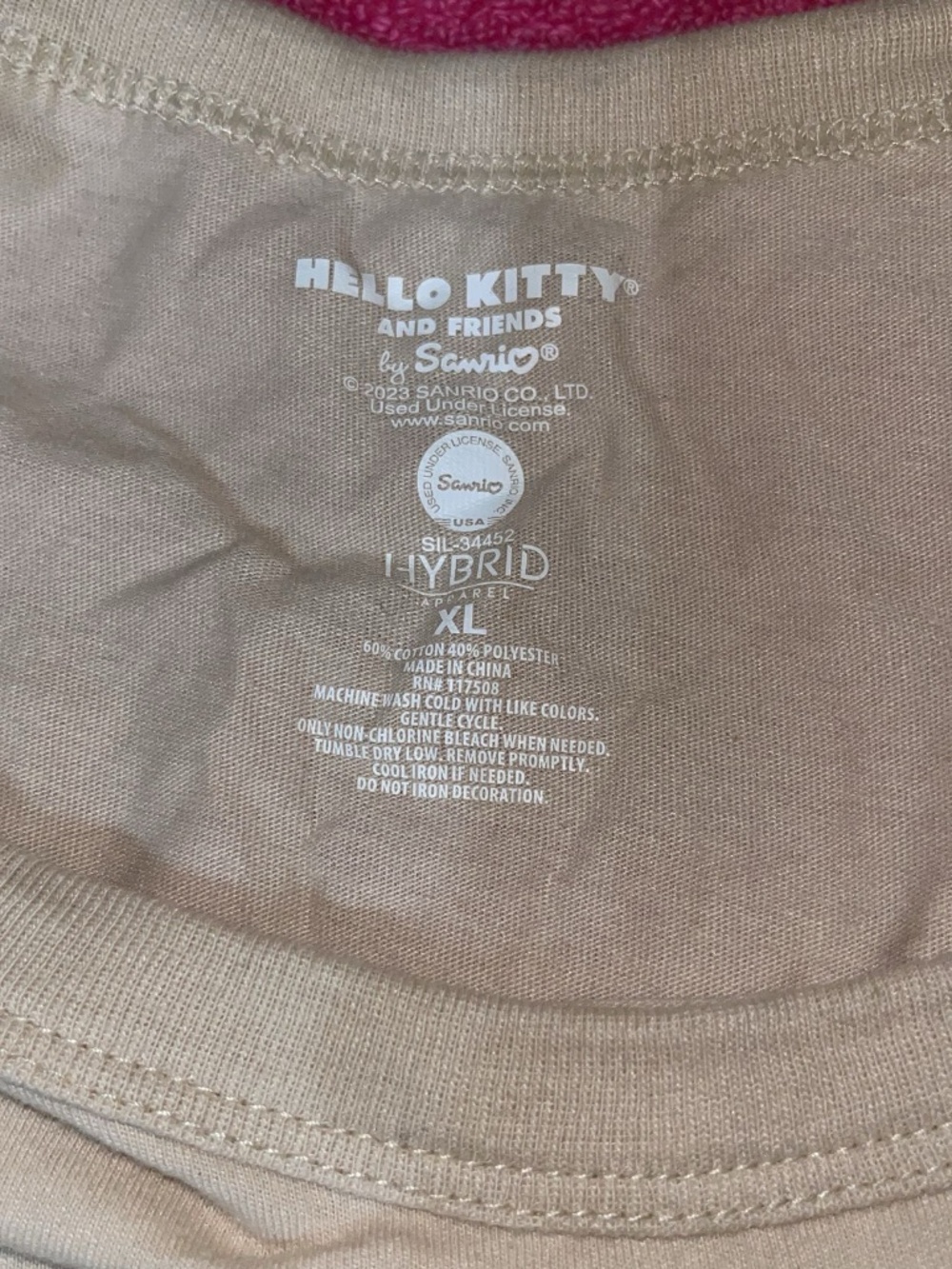 Hello kitty Tee - Picture 2 of 2